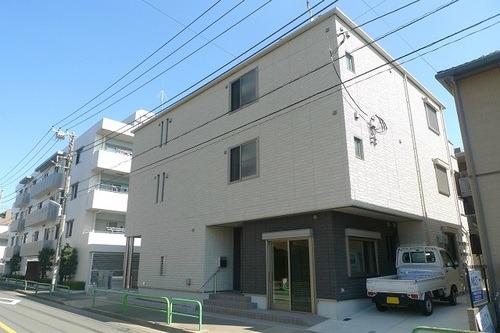 Brise Square Hikawadai (ブリーズスクエア氷川台) 205